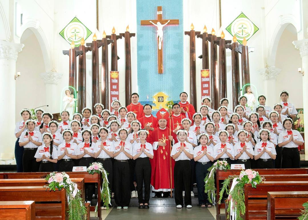 Thánh lễ ban Bí tích Thêm sức - Giáo xứ Kim Ngọc