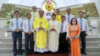 Giáo xứ Vinh Tân: Tân Linh Mục Gioan Baotixita Hoàng Lê Quốc Thái Vân Anh, Dâng Lễ Tạ Ơn