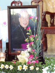 Thánh Lễ Giỗ Giáp Năm Đức Cố Giám Mục Phaolô Nguyễn Thanh Hoan
