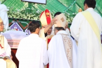 Thánh lễ Tấn phong Giám mục  Chính tòa Giáo Phận Kontum