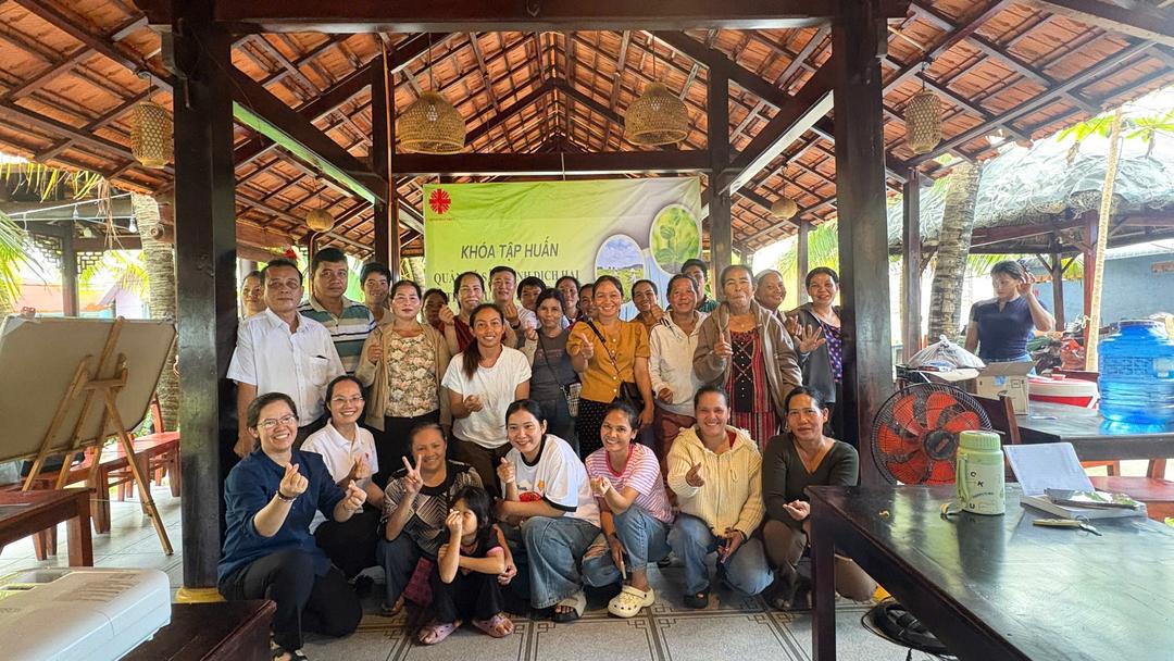 Tập Huấn: Quản Lý Sâu Bệnh Dịch Hại Theo Hướng Sinh Thái 
Caritas Phan Thiết Đồng Hành Cùng Người Nông Dân Hướng Tới Phát Triển Bền Vững
